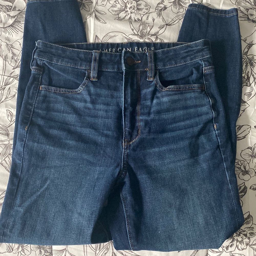 Dark wash American Eagle jeggings